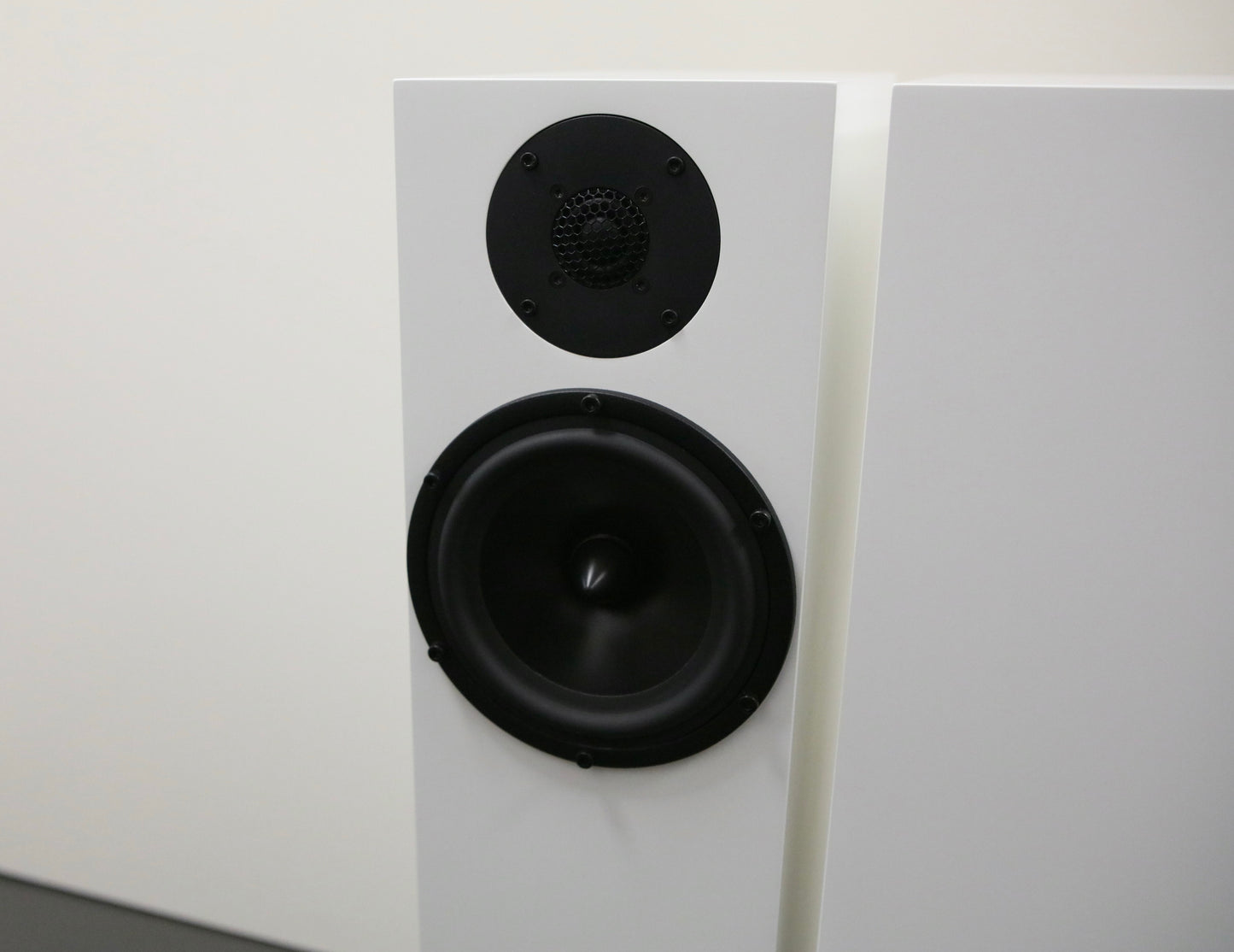 Spendor A7 weiß High-End Standlautsprecher