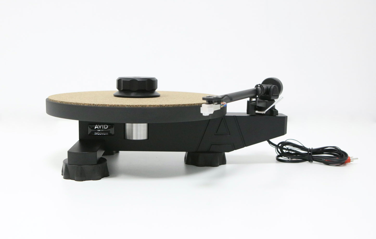 Avid Ingenium Plug&Play High-End Plattenspieler