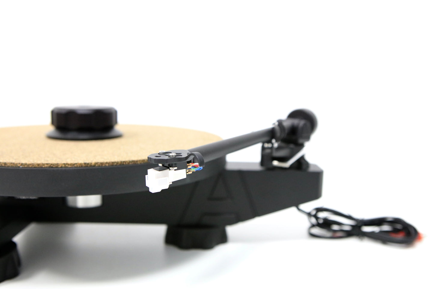 Avid Ingenium Plug&Play High-End Plattenspieler