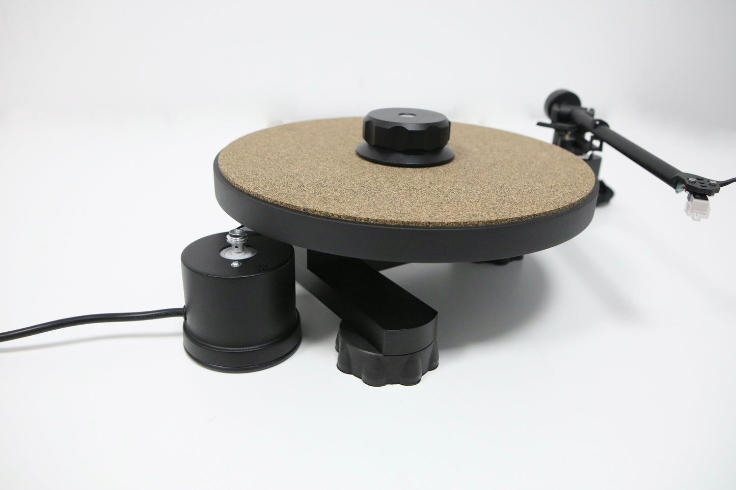 Avid Ingenium Plug&Play High-End Plattenspieler