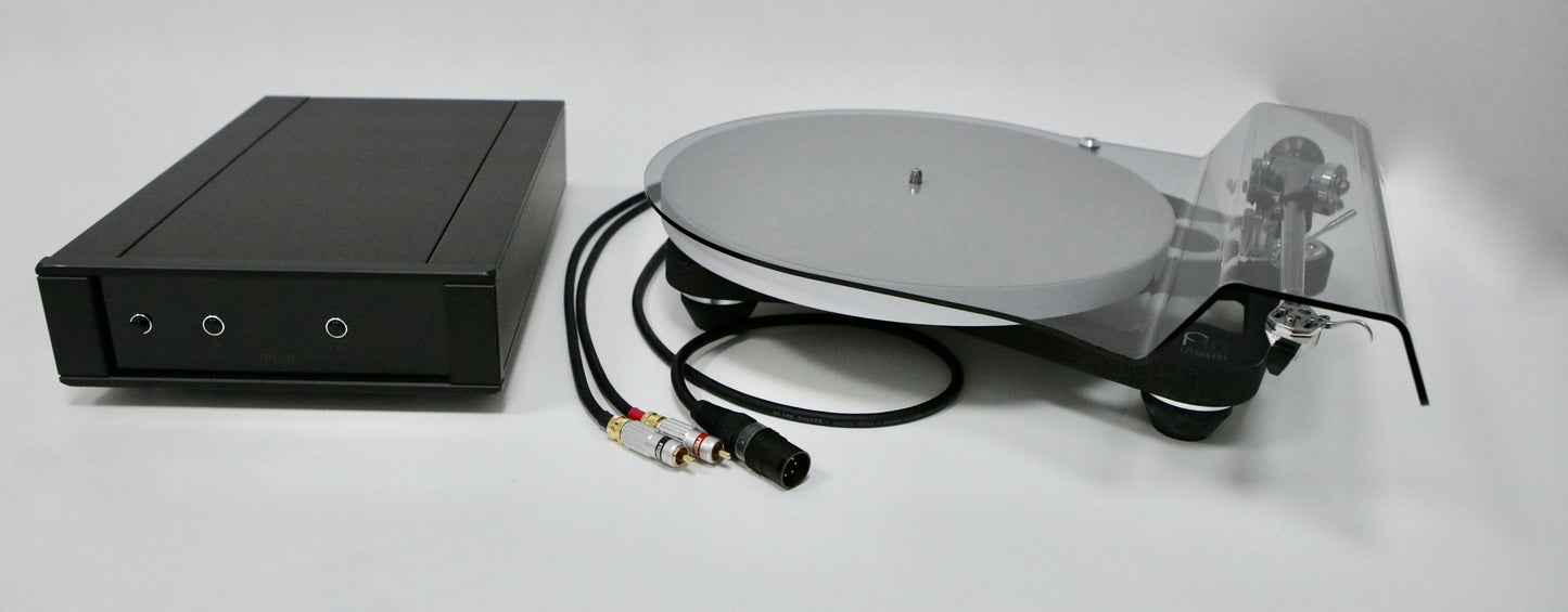 Rega Planar 10 mit Apheta 3 Referenz-Plattenspieler