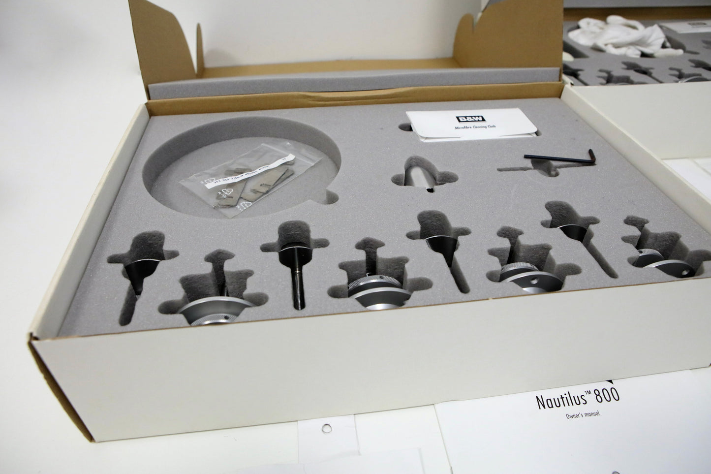 Bowers & Wilkins B&W Nautilus 800 *Klanglegende in Perfektion*