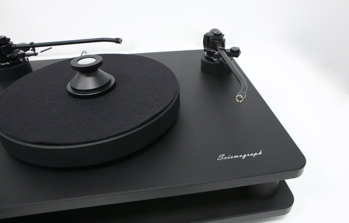 SEISMOGRAPH PROFESSIONAL II High-End Plattenspieler aus Österreich
