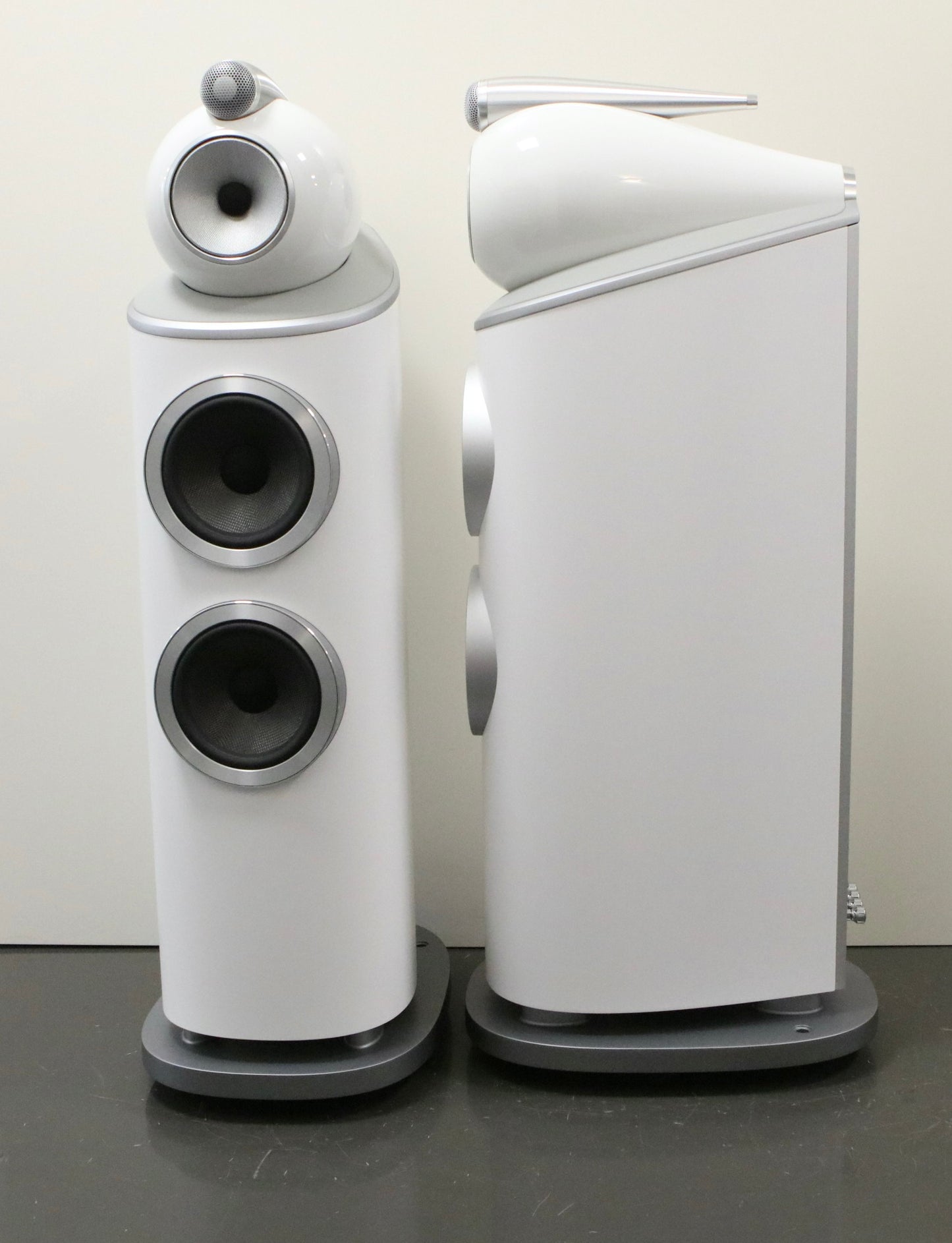 Bowers & Wilkins 803 D4 High-End Standlautsprecher weiß