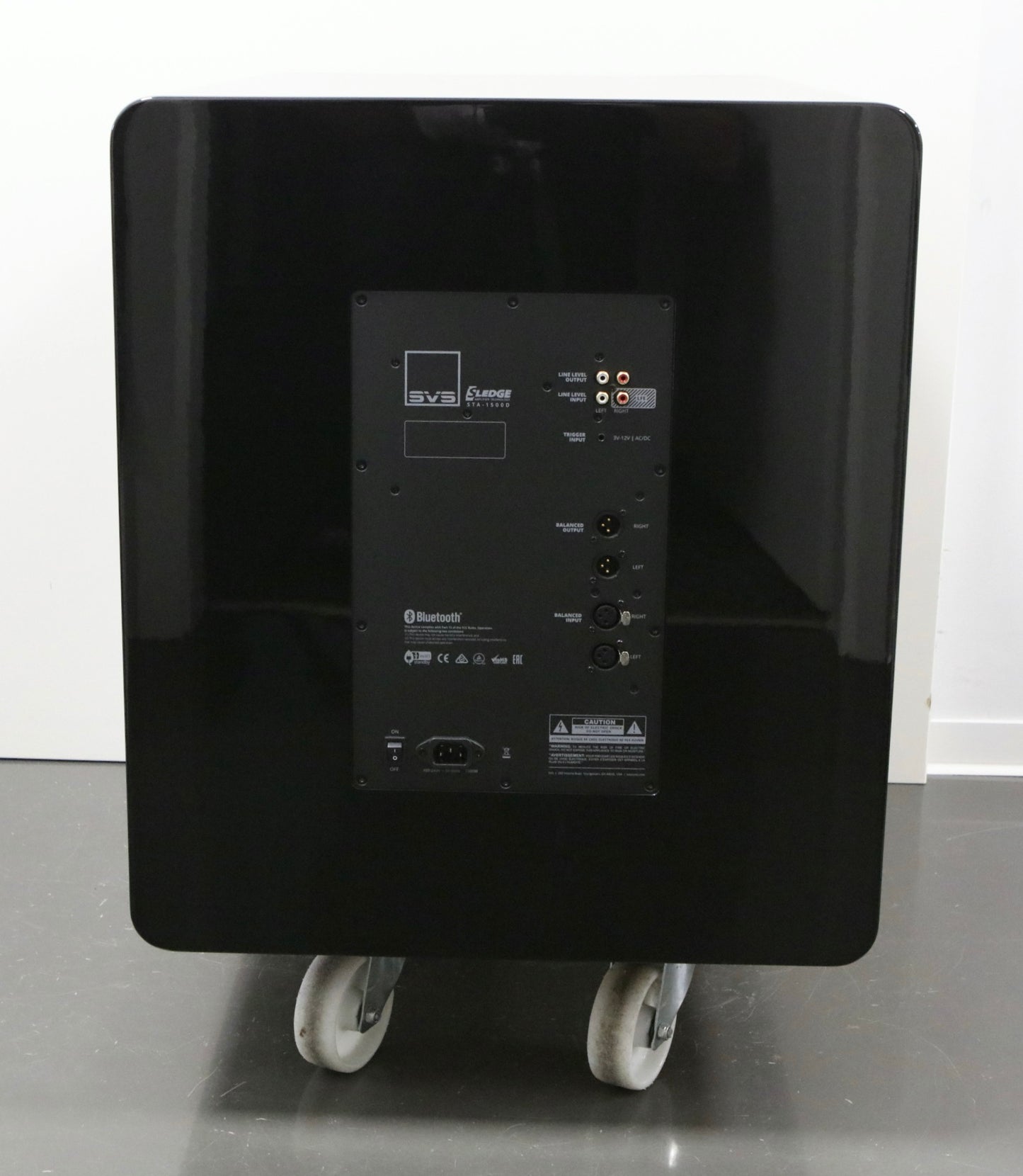 SVS PB-16 ultra schwarz hochglanz High-End Subwoofer
