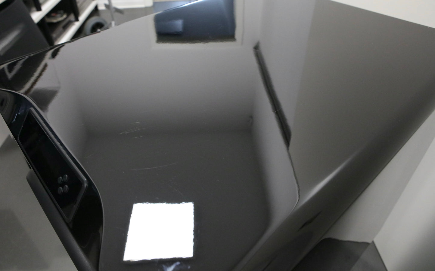 SVS PB-16 ultra schwarz hochglanz High-End Subwoofer