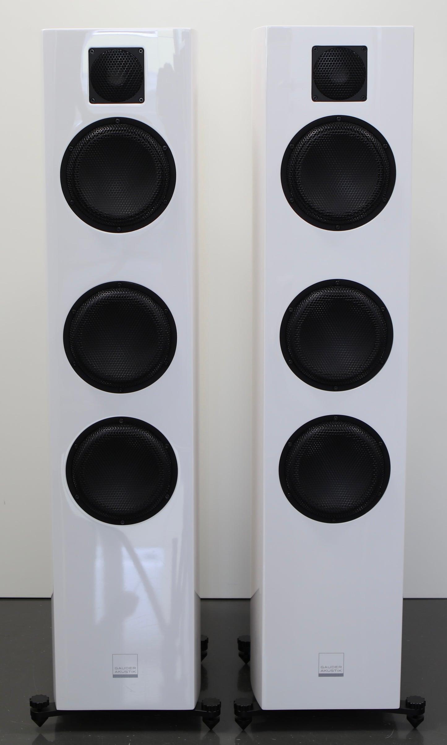 Gauder Akustik GAUDER AKUSTIK CASSIANO MKII BLACK EDITION weiß High-End Standlautsprecher