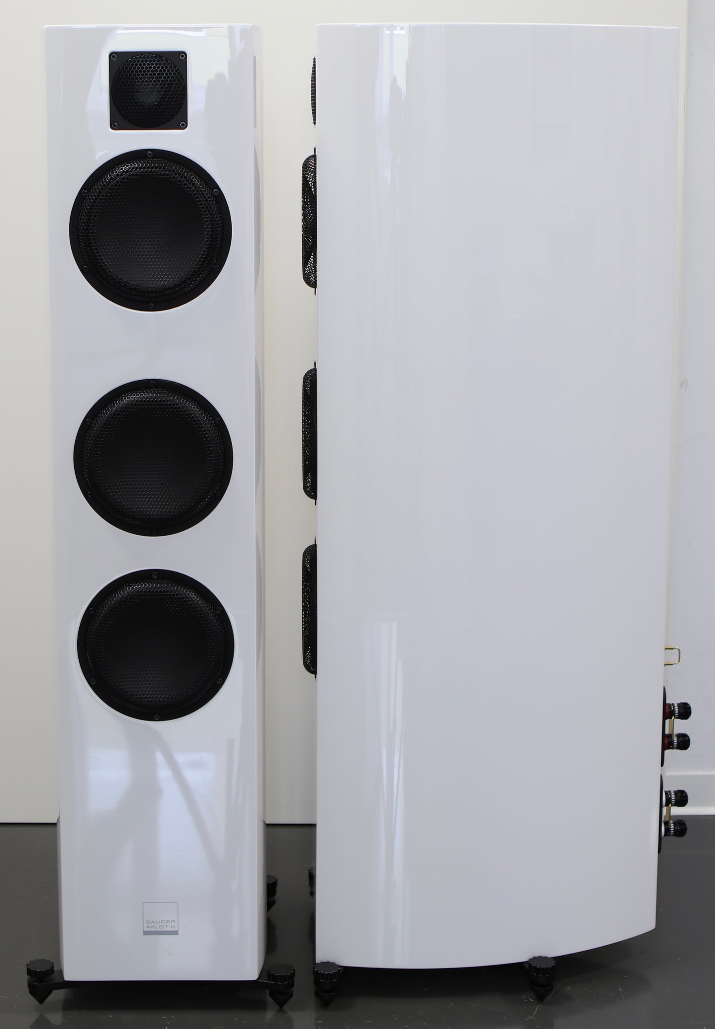 Gauder Akustik GAUDER AKUSTIK CASSIANO MKII BLACK EDITION weiß High-End Standlautsprecher