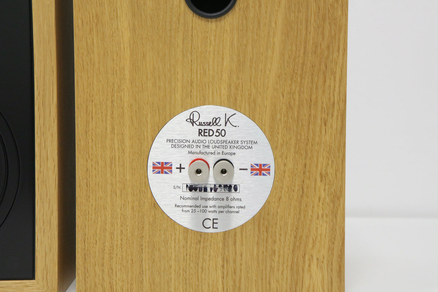 Russell K Red 50 Oak Regallautsprecher