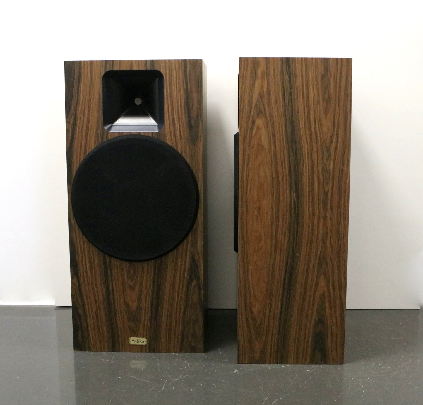 Thivan Labs Eros-9 Anniversary High-End Standlautsprecher