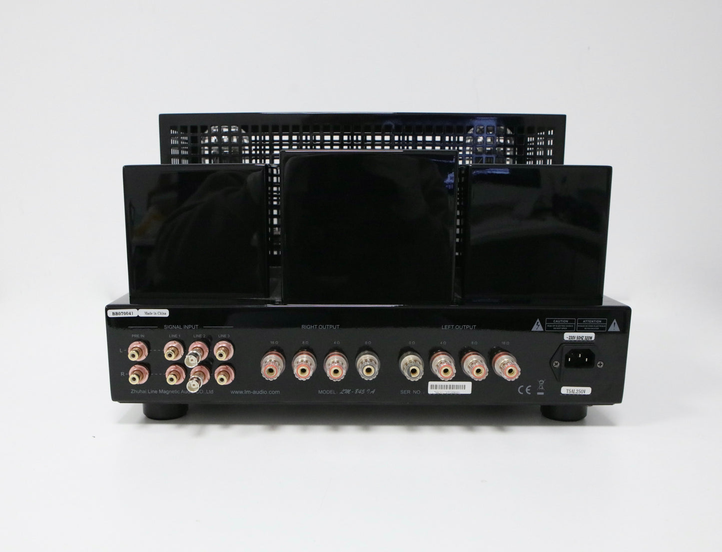 Line Magnetic LM-845IA Single Ended Röhrenverstärker