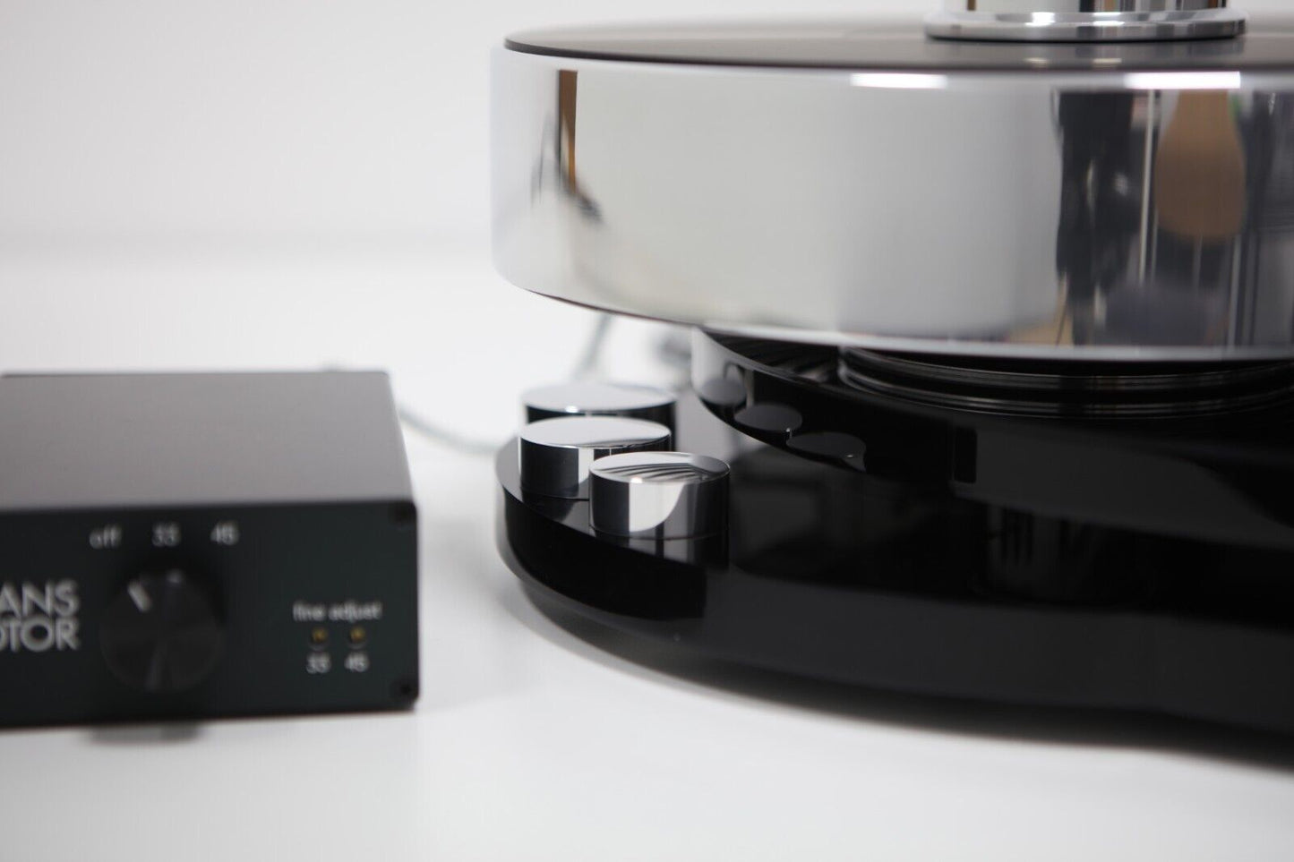 TRANSROTOR Jupiter + Rega RB 880 + Ucello high-end turntable