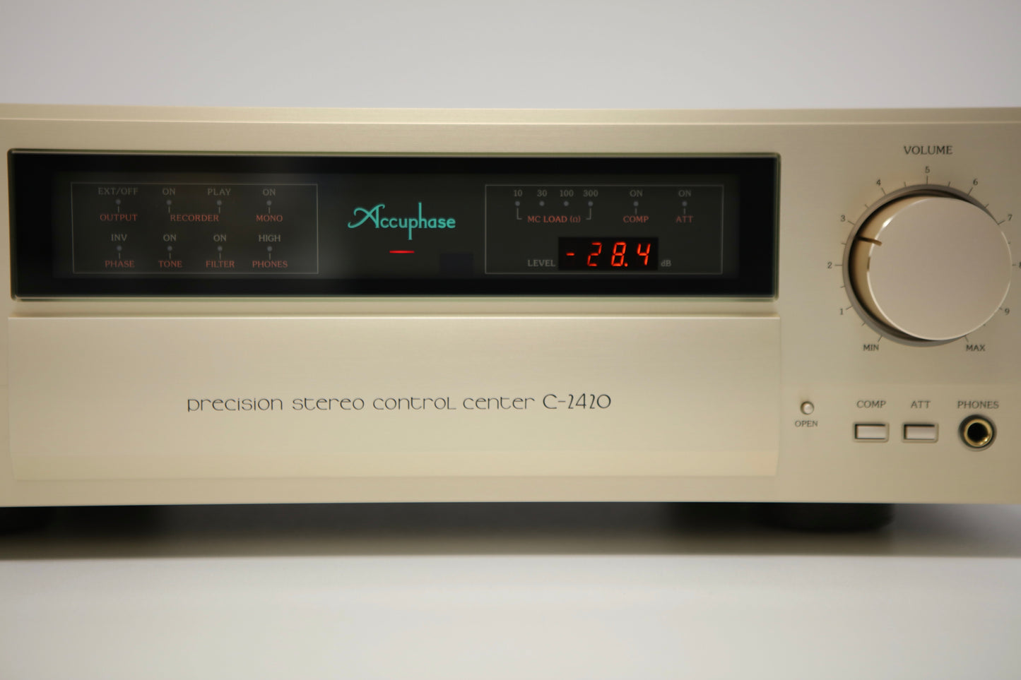 Accuphase C2420 High-End Vorstufe