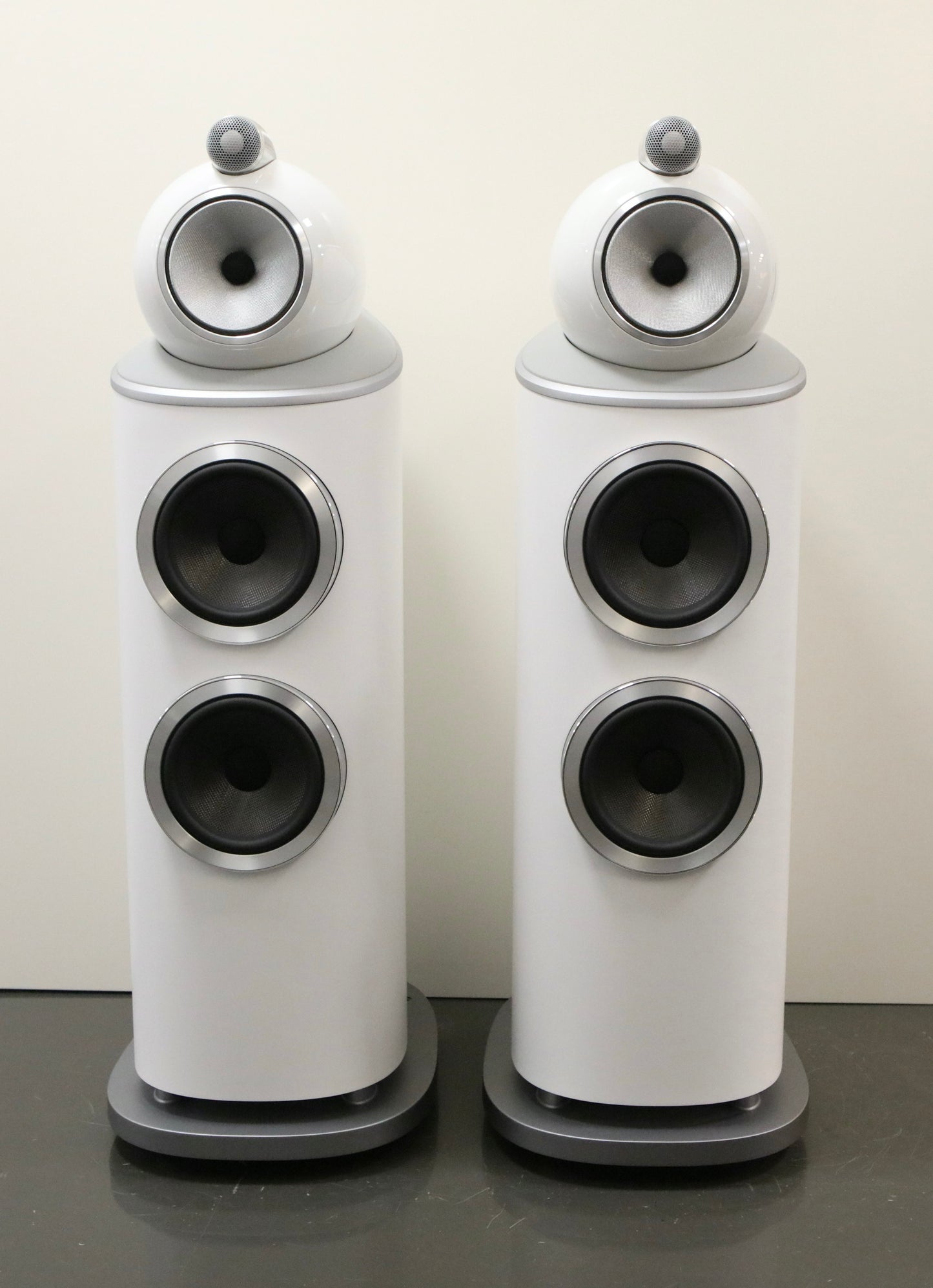 Bowers & Wilkins B&W 802D4 weiß High-End Standlautsprecher