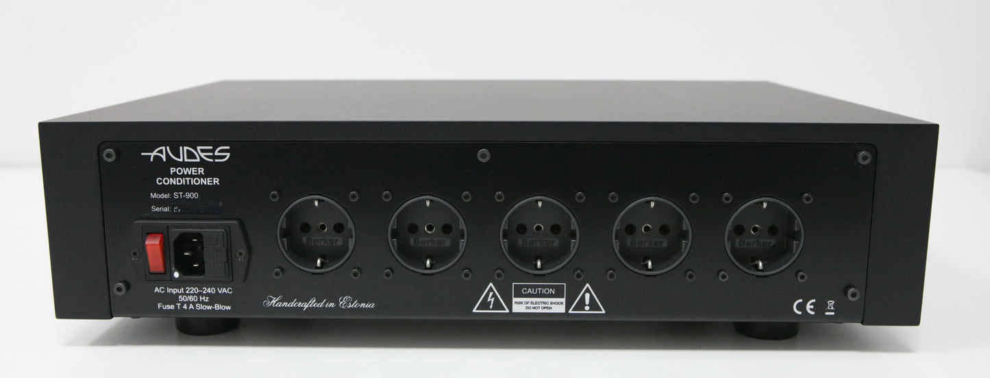 Audes ST 900 DC Power Conditioner aus 01/25