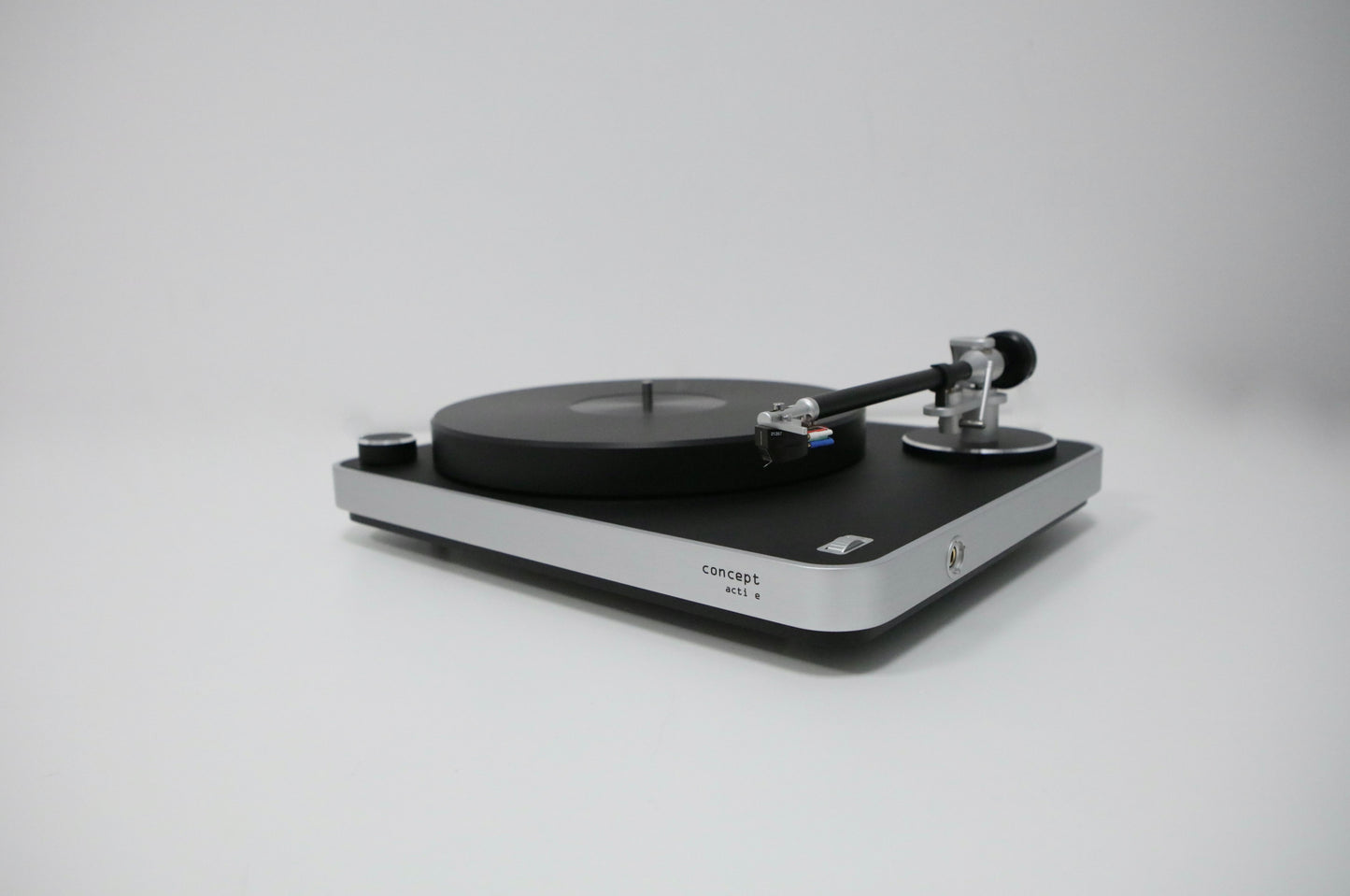 Clearaudio Concept Active High-End Plattenspieler