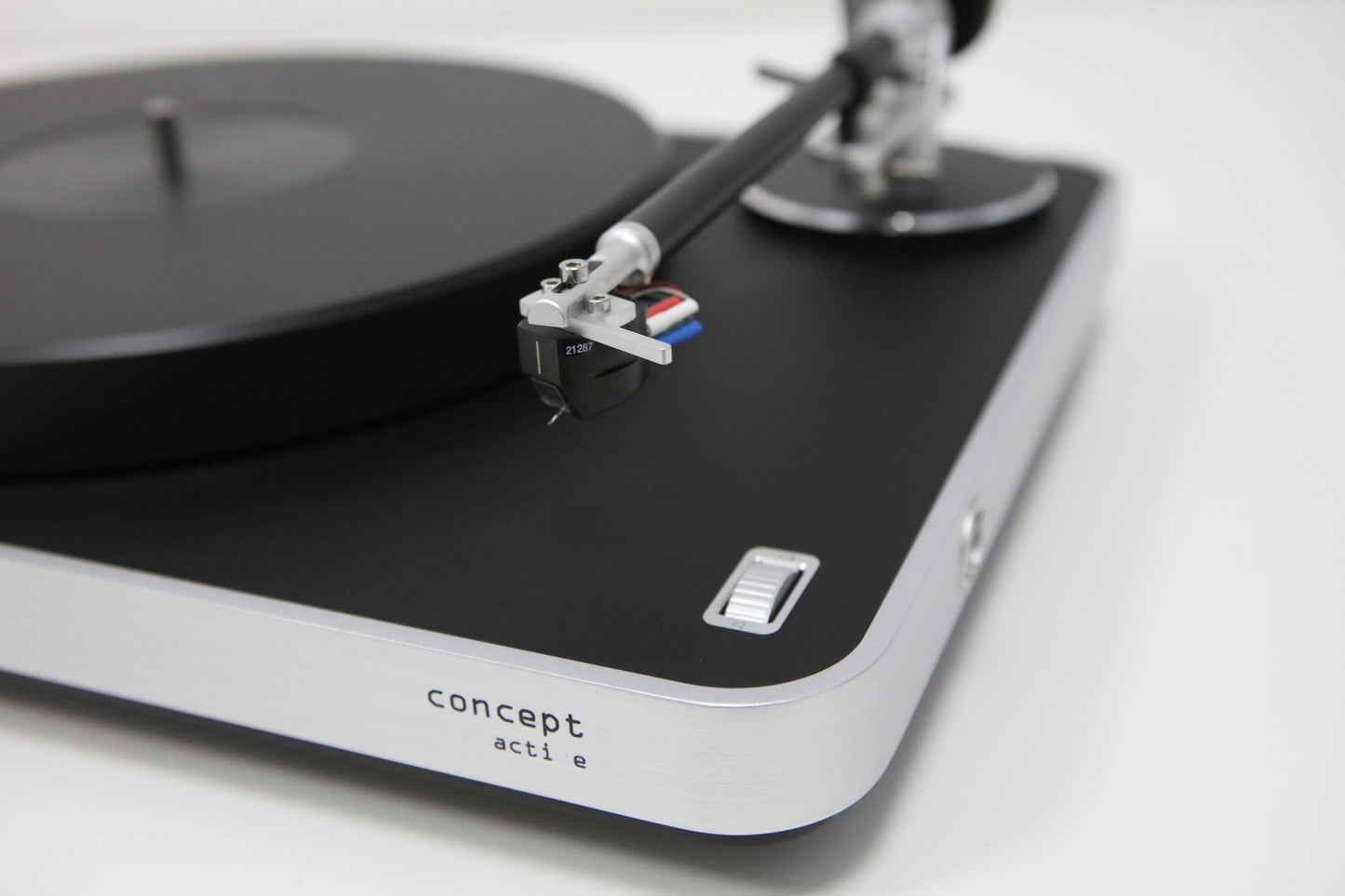 Clearaudio Concept Active High-End Plattenspieler