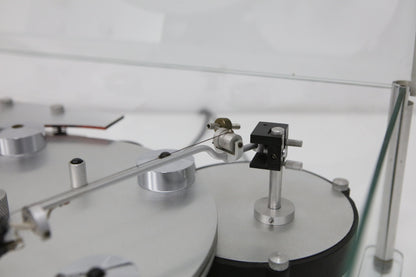 Transcriptor Skeleton Designklassiker mit Vestigial Tonarm