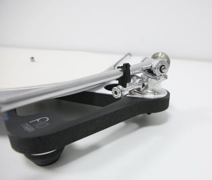 Rega Planar 10 mit Apheta 3 Referenz-Plattenspieler