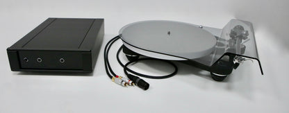 Rega Planar 10 mit Apheta 3 Referenz-Plattenspieler