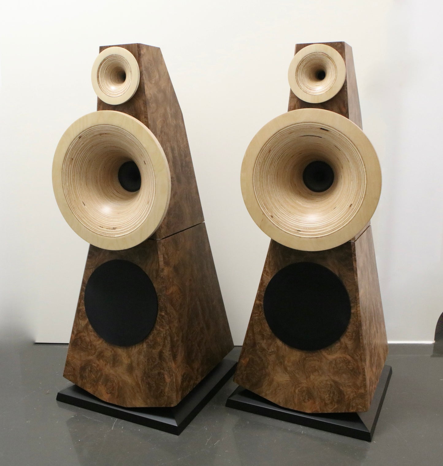ODEON Helix High-End Standlautsprecher