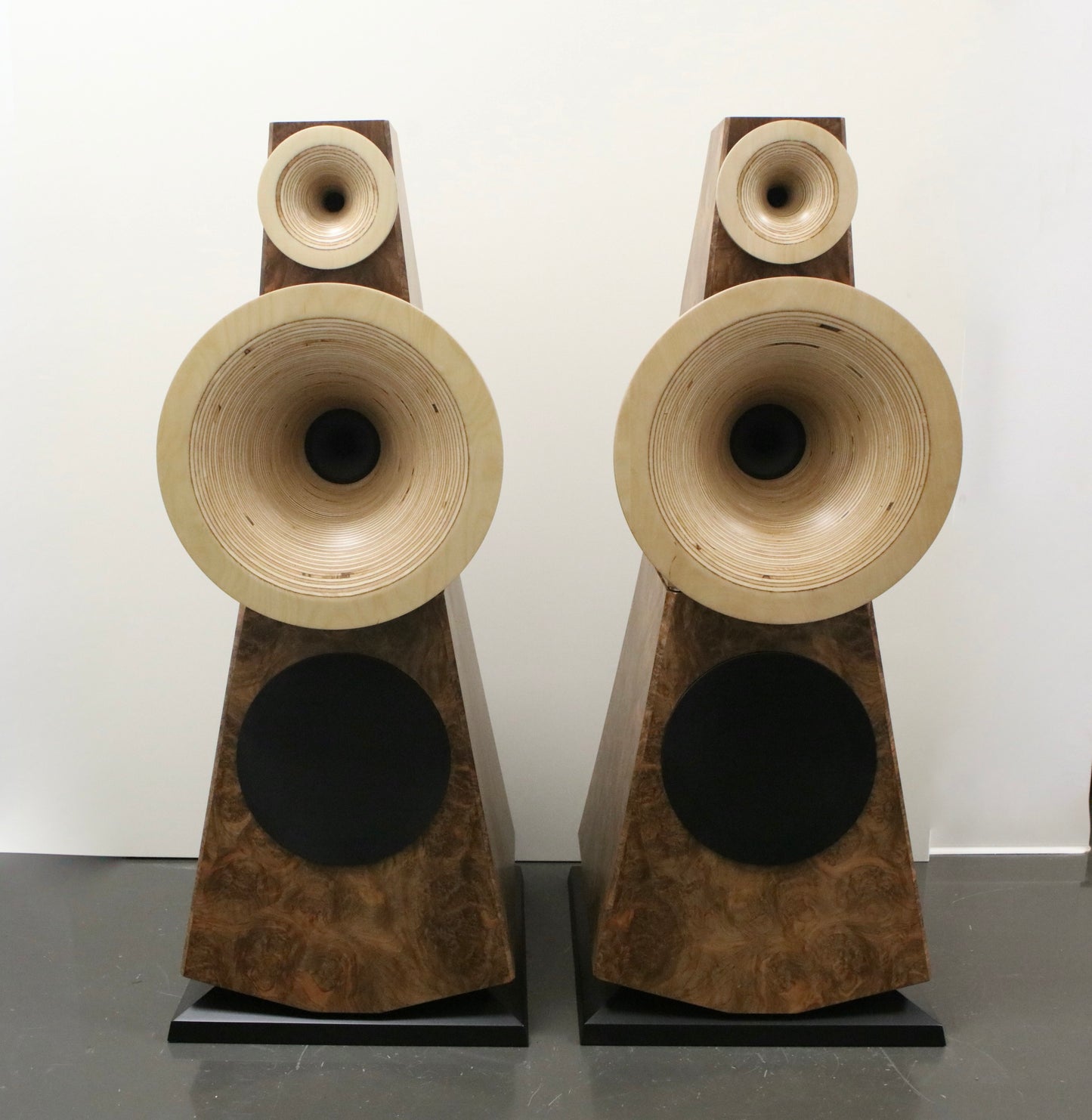 ODEON Helix High-End Standlautsprecher