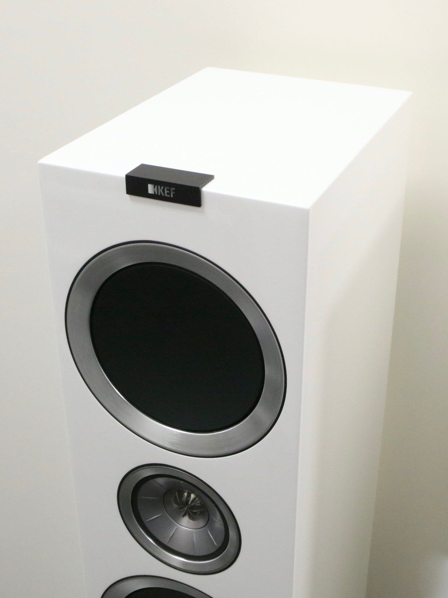 KEF R900 weiß High-End Standlautsprecher