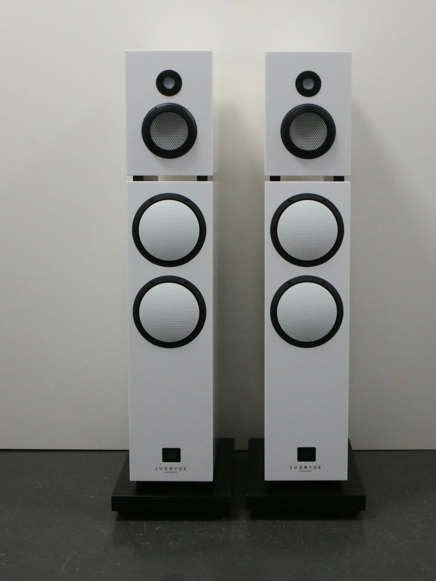 Lyravox Karlsson Mini Tower Monolith Aktiv-Lautsprecher