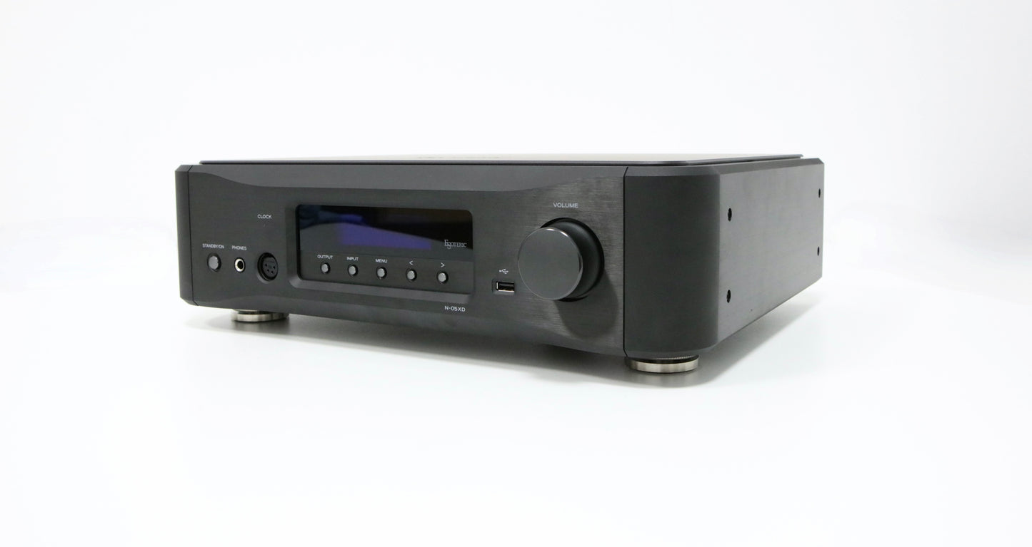 Esoteric N05XD High-End Streaming+DAC mit Vorstufe