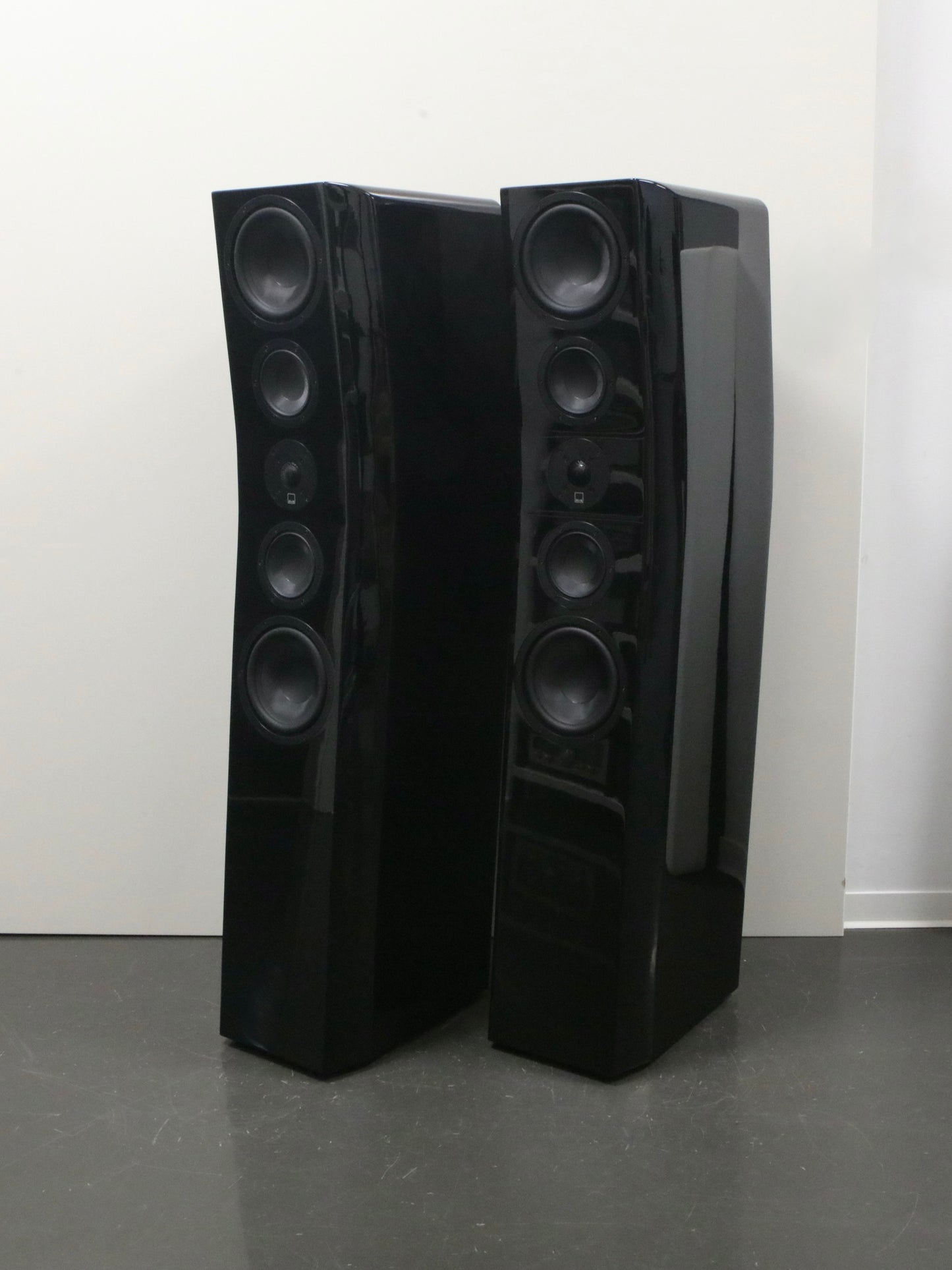 SVS Ultra Evolution Titan High-End Standlautsprecher