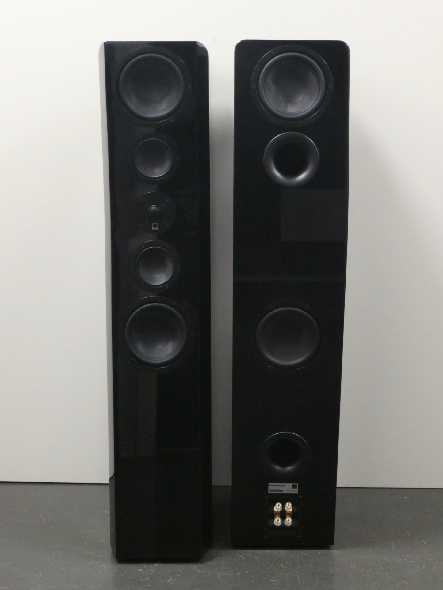 SVS Ultra Evolution Titan High-End Standlautsprecher