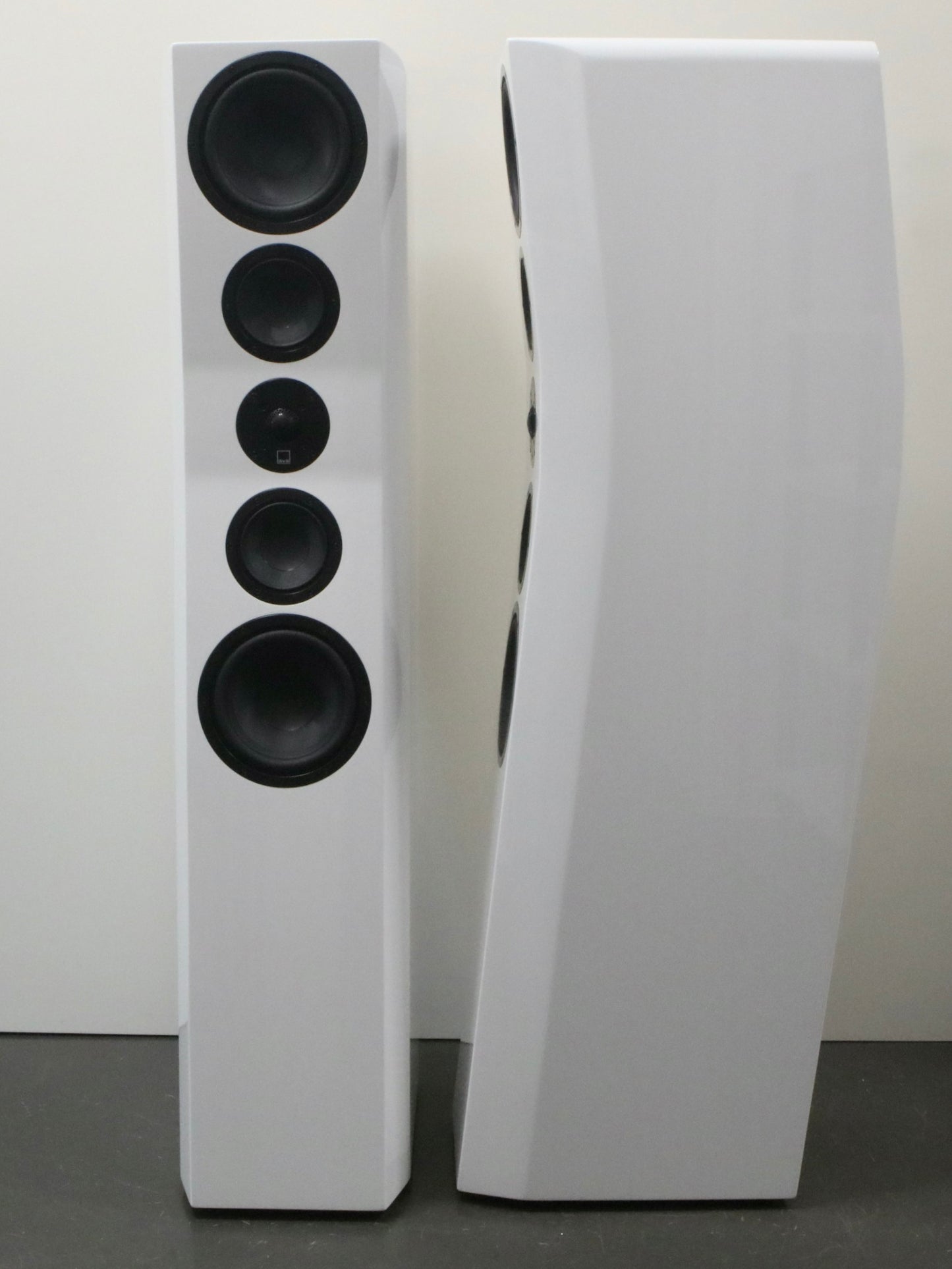 SVS Ultra Evolution Titan High-End Standlautsprecher weiß