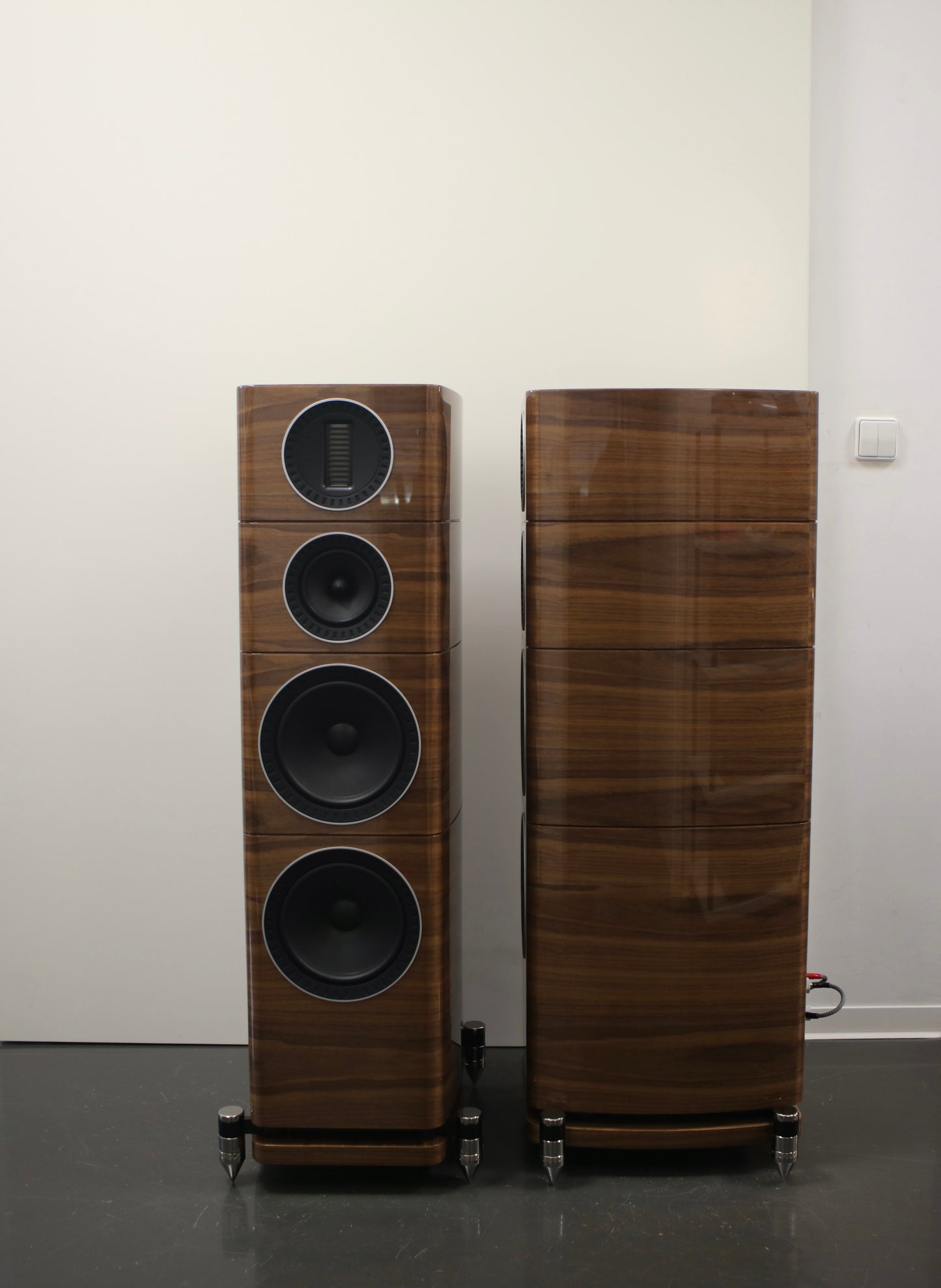 Wharfedale Elysian 4 walnuss High-End Lautsprecher