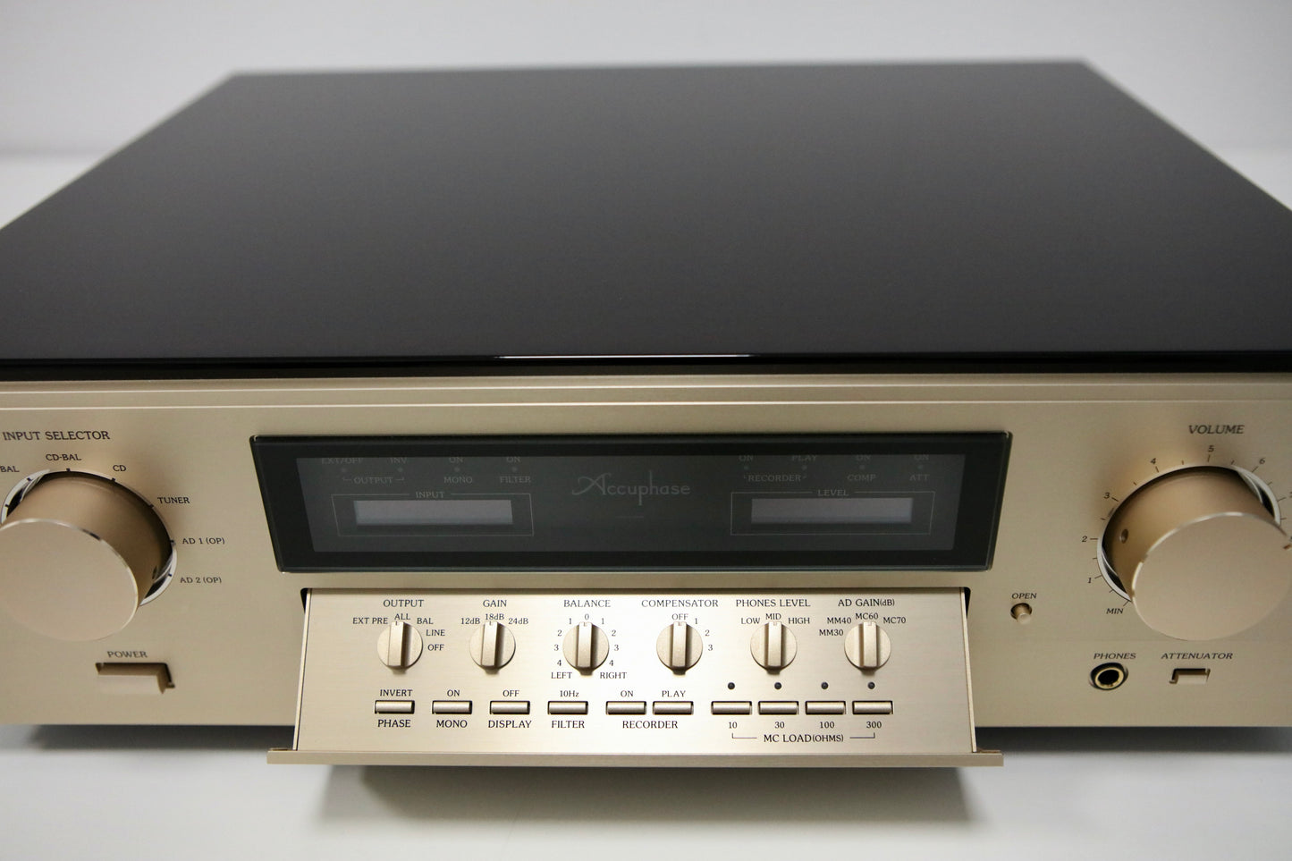 Accuphase C2820 P.I.A. High-End Vorstufe der Extraklasse!