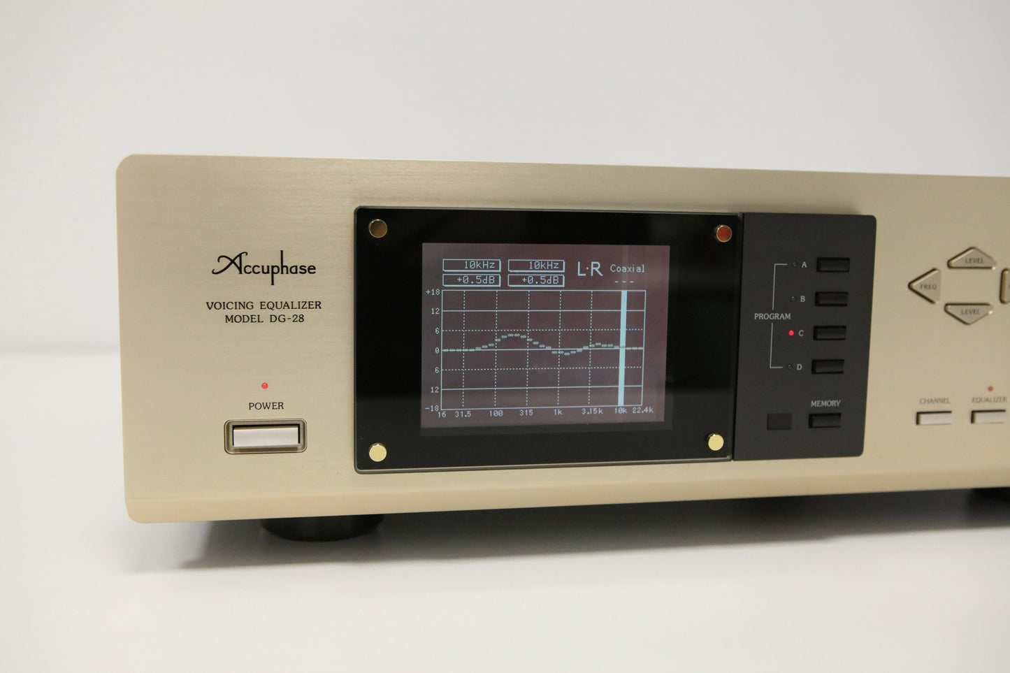 Accuphase DG28 Digital Voicing Equalizer