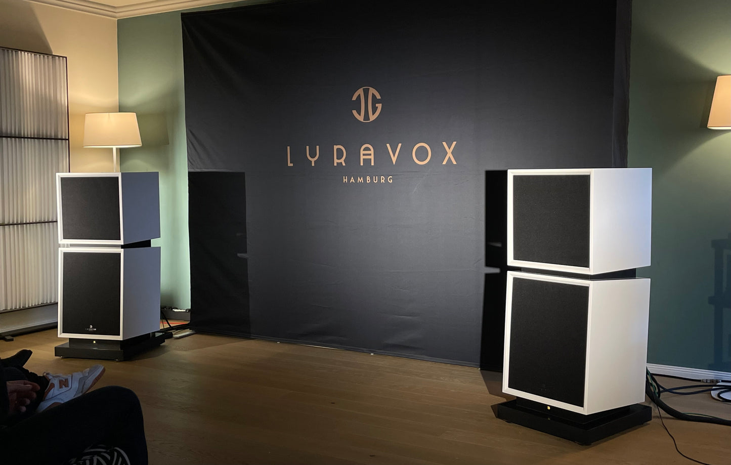 LYRAVOX KARLMANN MONOLITH